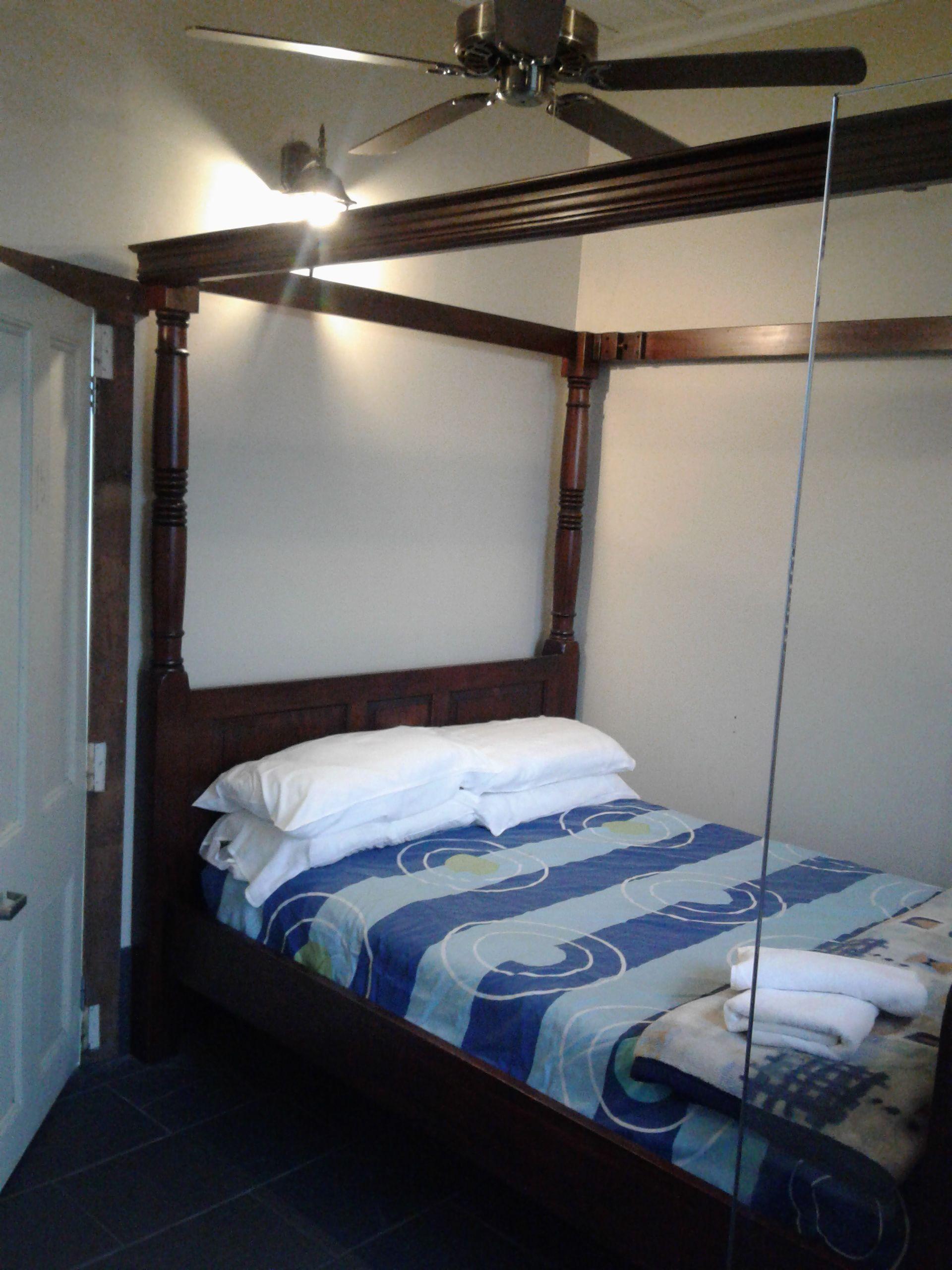 Quarto com Cama Queen-size