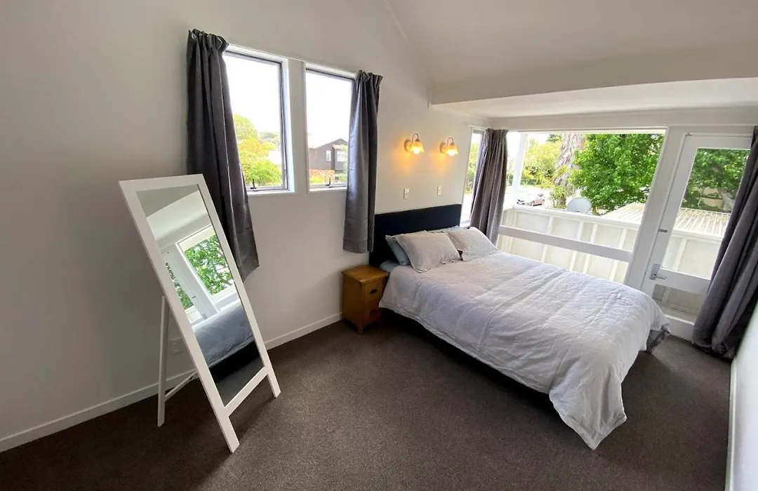 Chamberlain House - 3 Bedroom House By Manly Beach-1