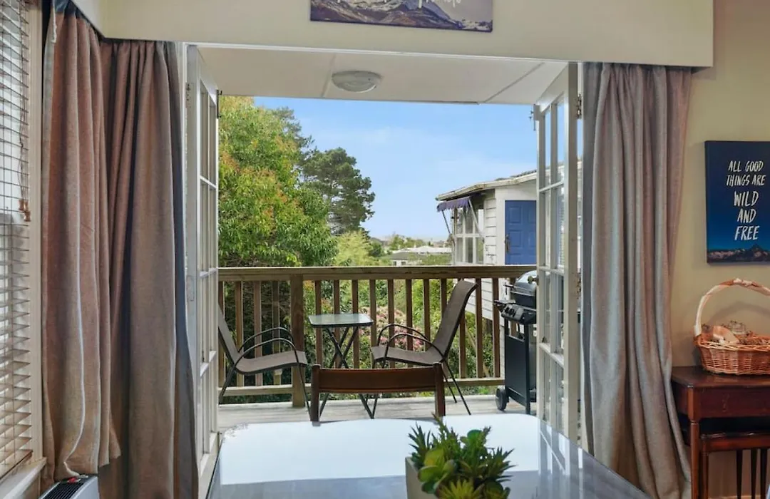 Kohi Family Home With Netflix L Gardens View-1