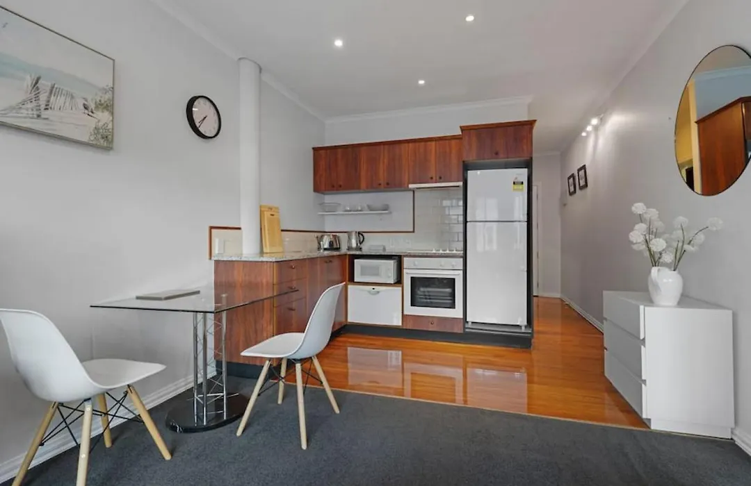 Superb Apt In Princess Wharf - Steps To Viaduct-1