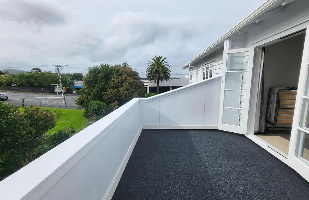 Entire Guest Home By St Lukes Mall-1