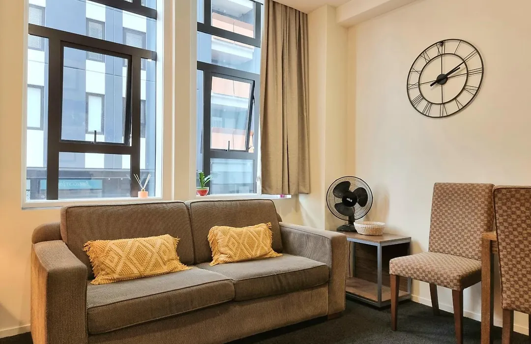 Urban Deco Apartment On Queen Street-1