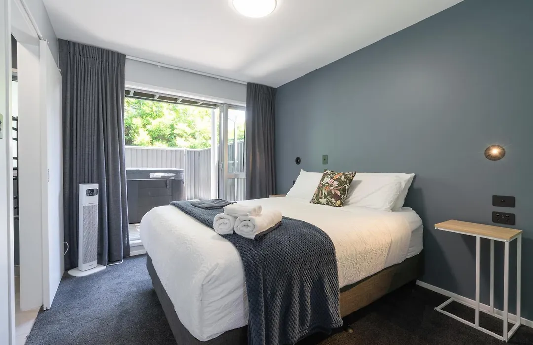 Spacious Home Near Cbd Spa Pool Parking 3Br-1