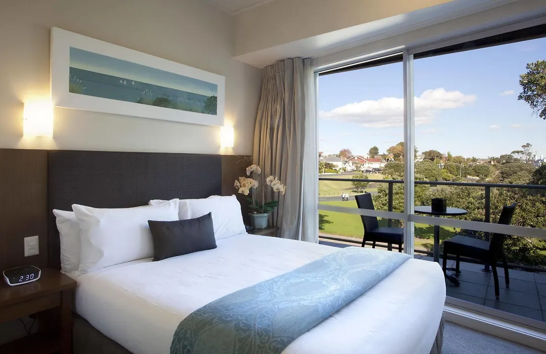 Vr Takapuna-1