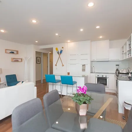 Perfect Location With Harbour Views-3