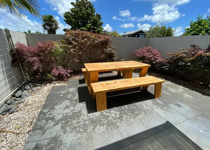 Chamberlain House - 3 Bedroom House By Manly Beach Auckland