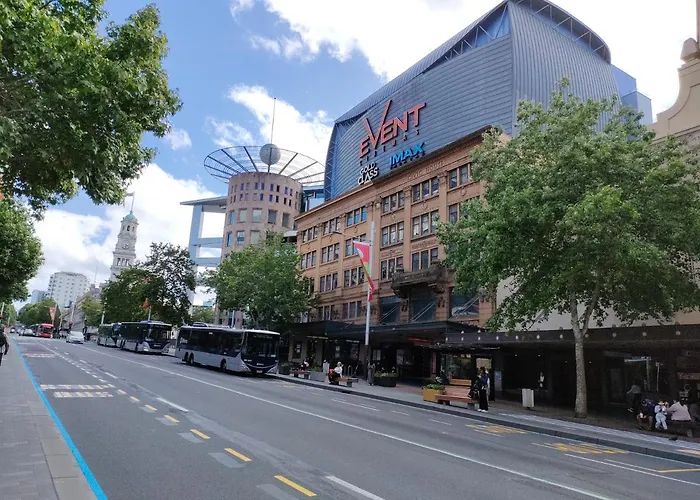 Two Bedroom City Apartment At Handy Location Auckland