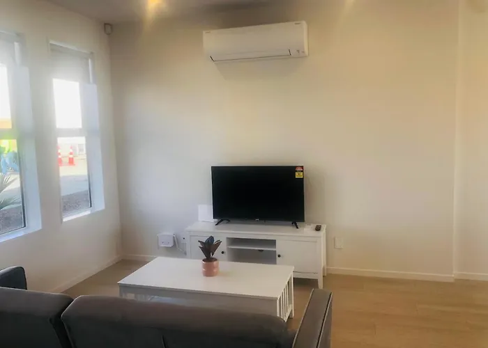 Contemporary Modern Home 26 Auckland