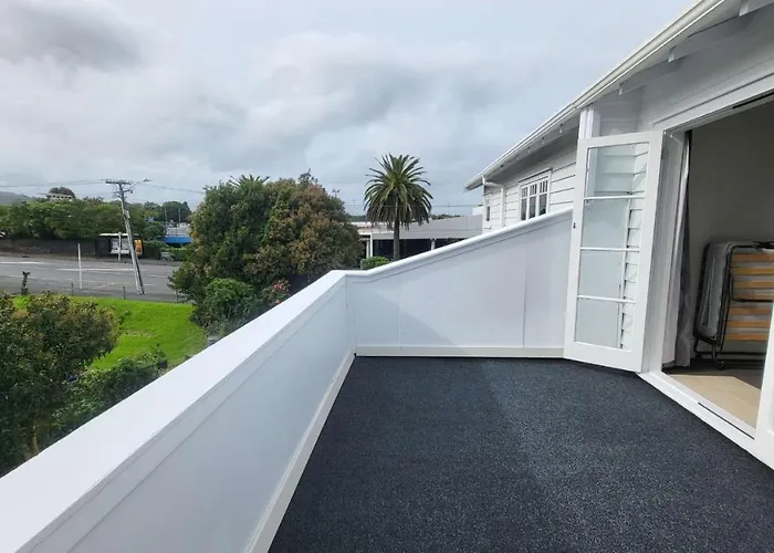 Entire Guest Home By St Lukes Mall Auckland