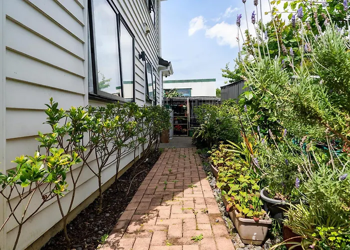 Auckland Cornwall Park Home