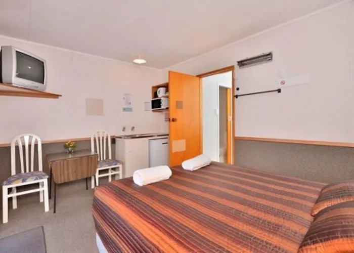 Auckland Northshore Motels & Holiday Park