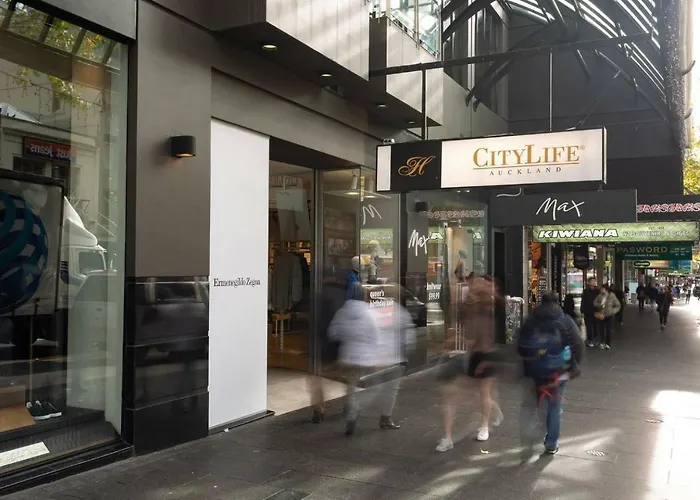 Urban Studio With Gym And Pool Auckland