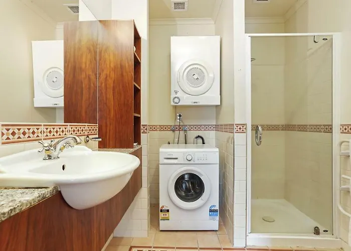 Princes Wharf Waterfront 2 Bed Rooms Apartment Viaduct Cbd Auckland